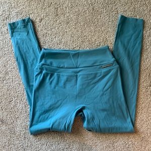 Whitney Simmons Gymshark crop yoga pants